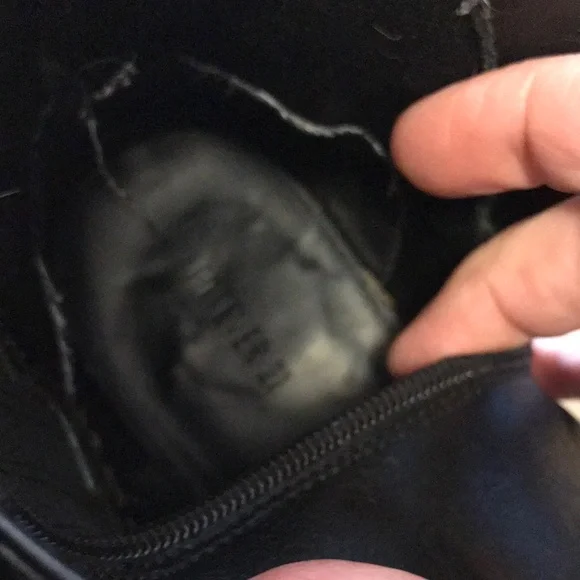 Elegant Black Ankle Booties - Picture 5 of 6